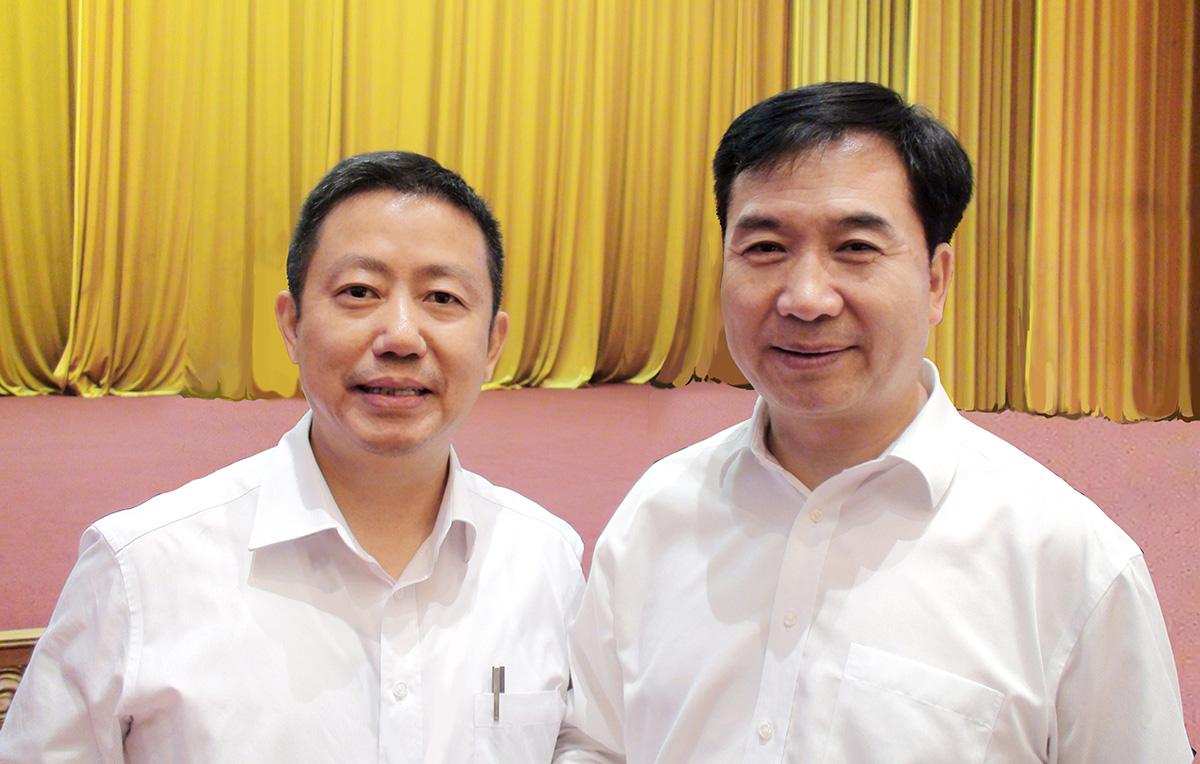 中央政治局常委、中央紀(jì)律檢查委員會(huì)書(shū)記李希與周海江合影